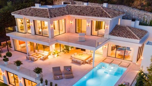 Villa in Marbella/ Sierra Blanca 